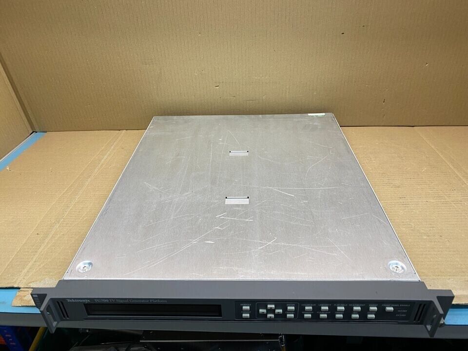 Tektronix TG700 TV Signal Generator Platform Mainframe - Used