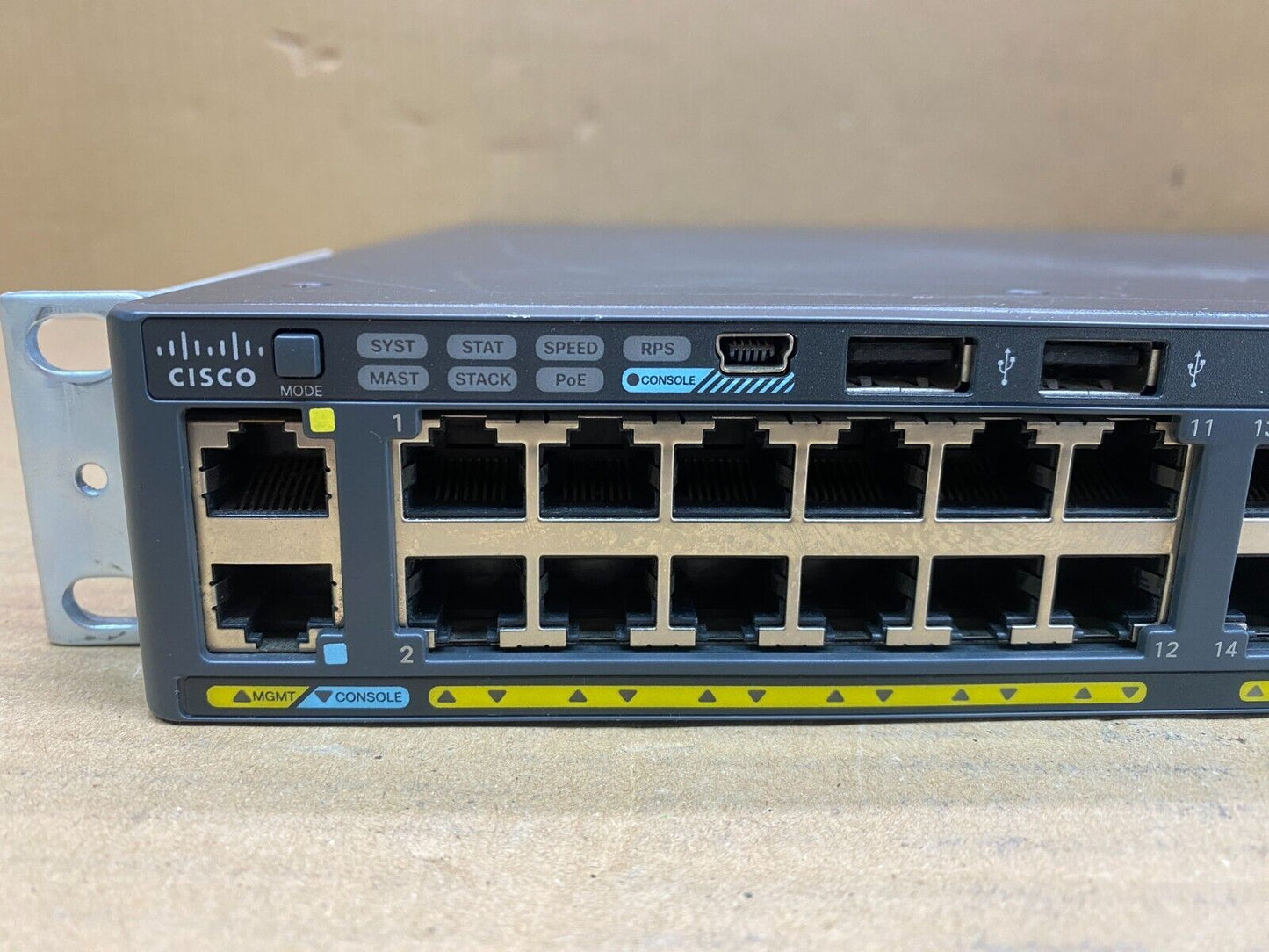 Enterprise Gigabit PoE+ Switch, Cisco Catalyst WS-C2960X-48FPD-L, 48 Ports