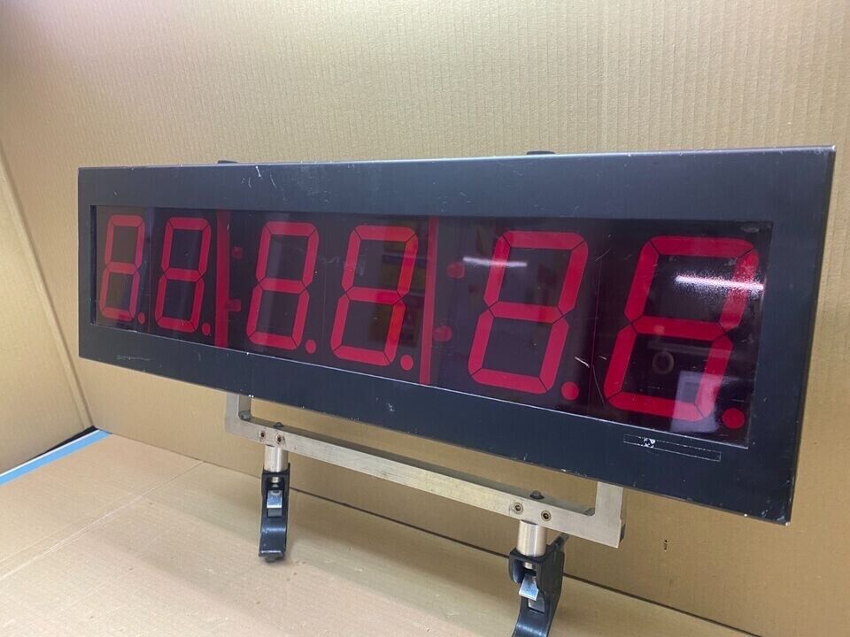 Industrial Time Synchronization LED Clock Masterclock TCD 46 4-inch Display