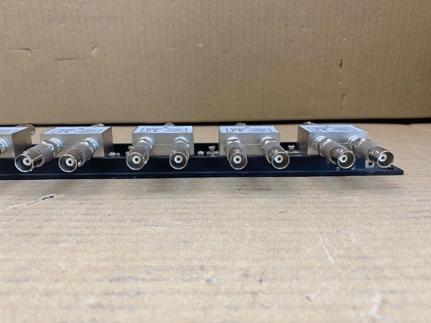 Durable 2-Way TV Cable Splitter 5-1000MHz Low Signal Loss Coaxial