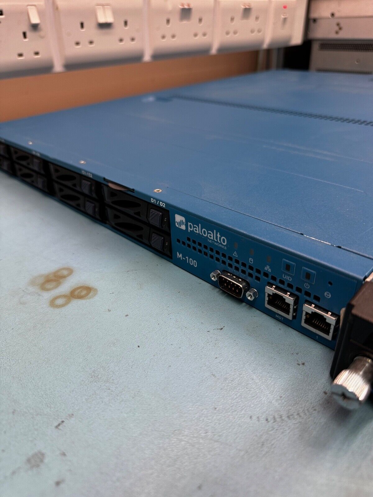 Enterprise Firewall 900GB Palo Alto M-100 Panorama Appliance Ethernet