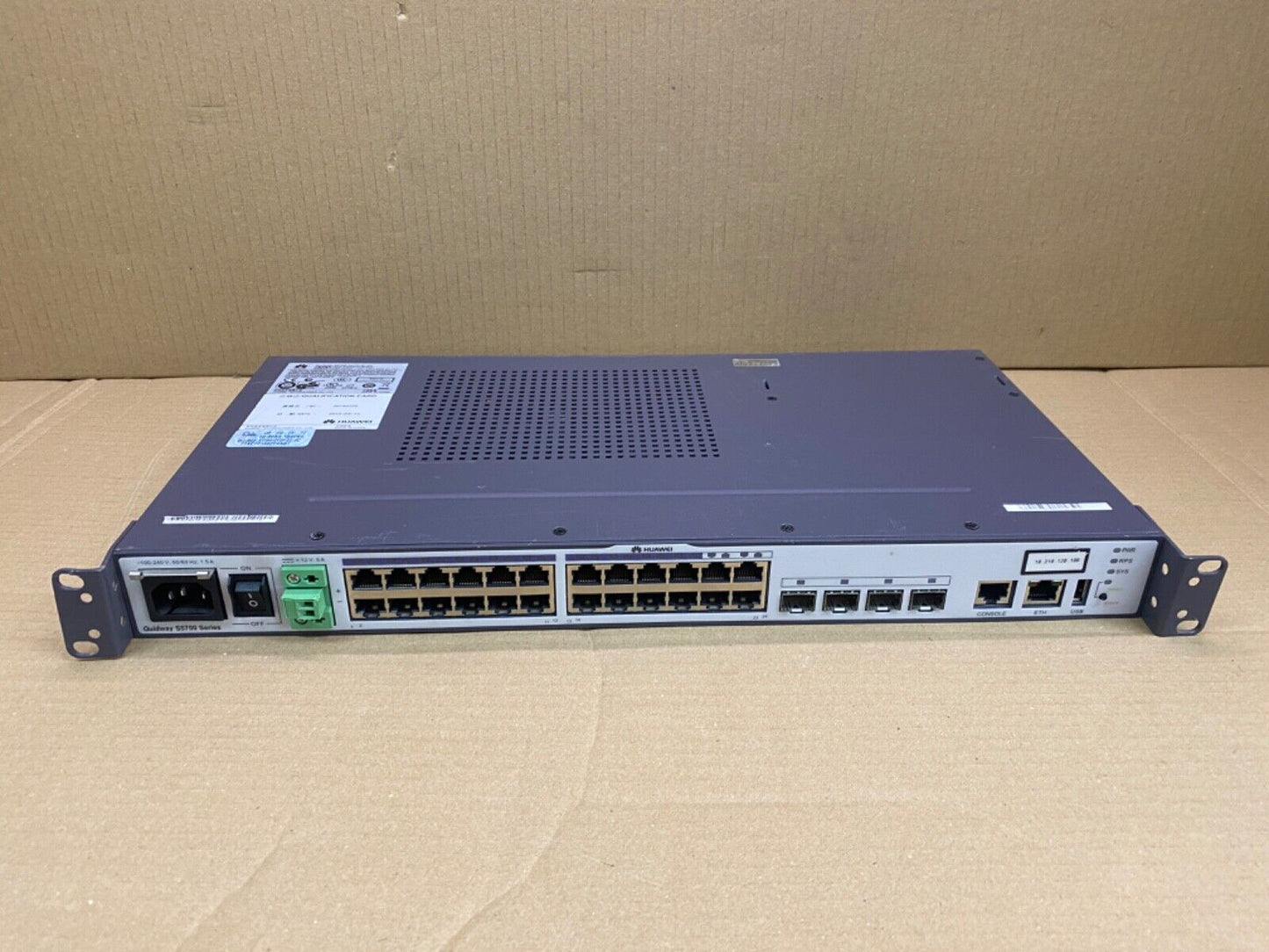 Layer 3 Ethernet Switch Huawei Quidway S5700-24TP-SI-AC, 24x Ethernet Ports